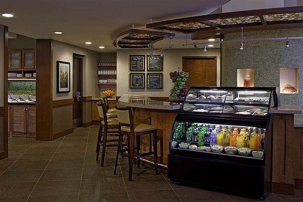 Hyatt Place Dallas/Plano Restoran gambar